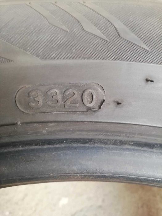 Комплект зимни гуми Laufenn 225/50/17