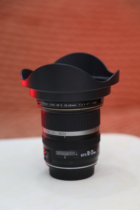 Canon obektiv sotiladi