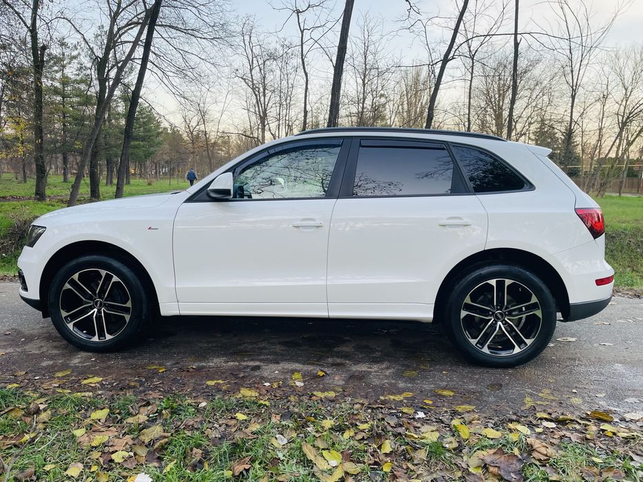 Vand  AUDI Q5 full 2.0 diesel 4x4 impecabil