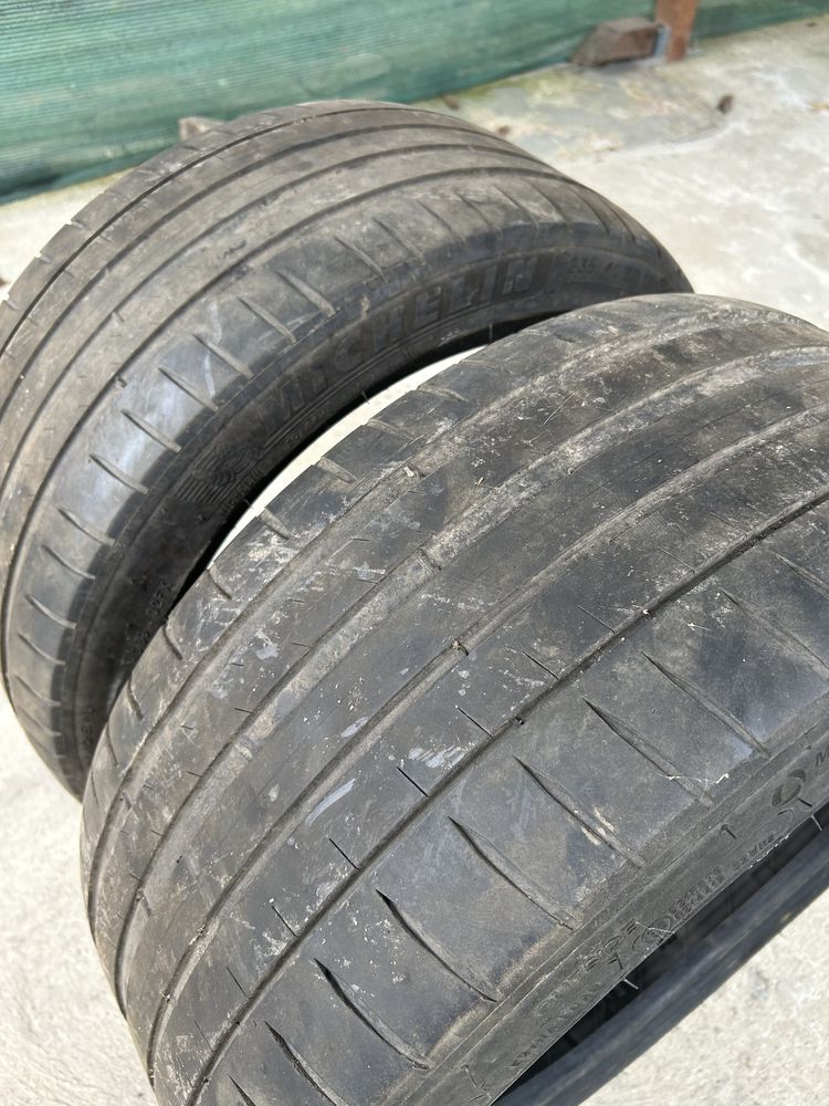 Vand cauciucuri vara michelin 235 40 18