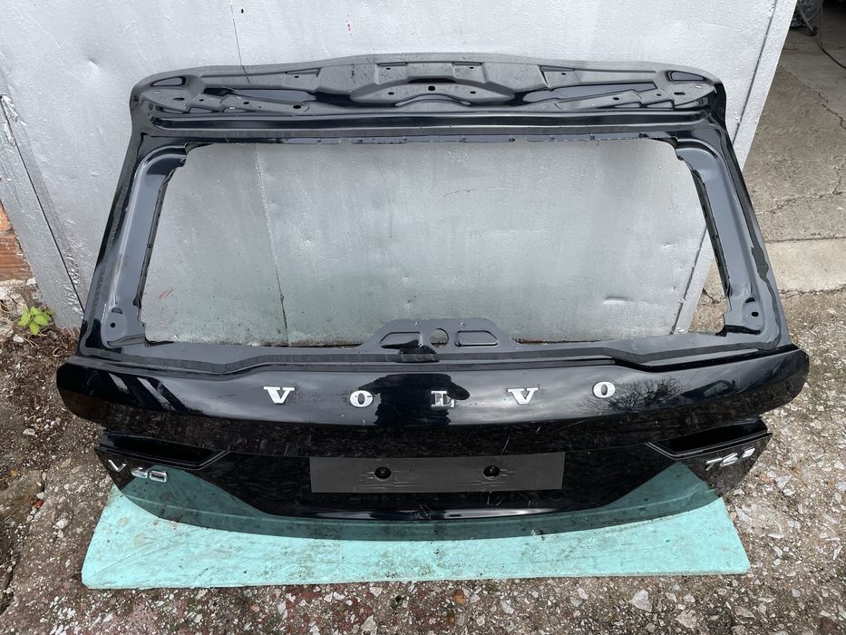 Заден капак багажник за Volvo V60 B4 Kombi Волно В60 Б4  2022г- 2бр