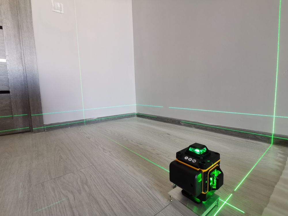 Лазерный уровень 4D 16 линий (зелёный луч), для ремонта квартир.