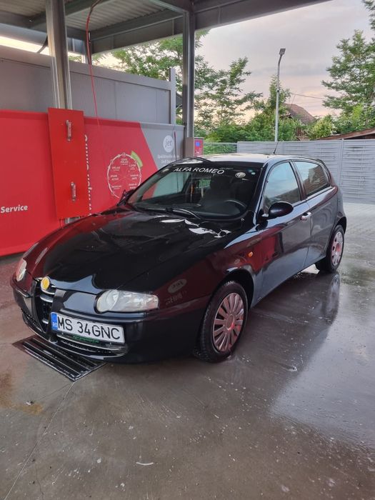 Vând Alfa Romeo 147 1.9 JTD – 2004