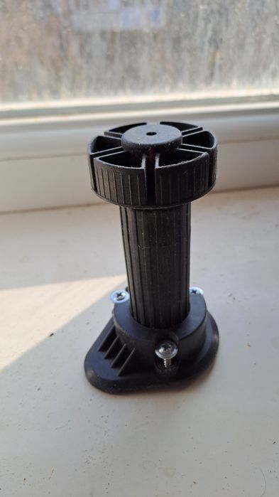 Отдам ножки для мебели. Делаются выше и ниже. От 2 плит.шокол.не откаж