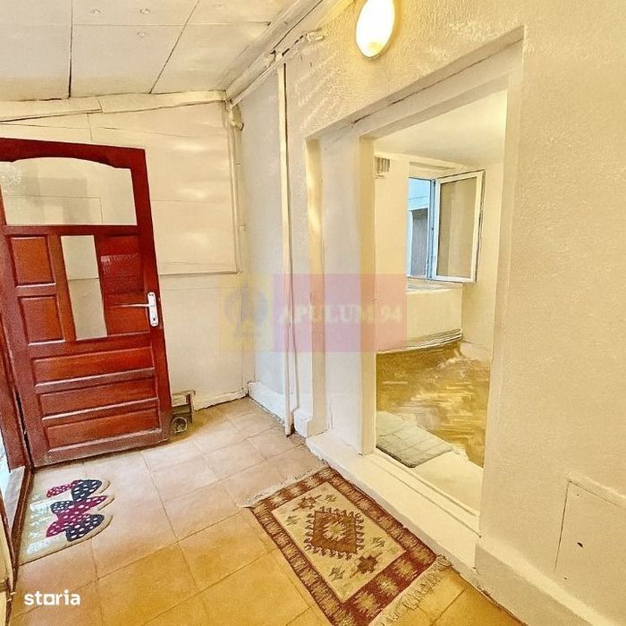 Căsuță la Piața Romană lângă Metrou