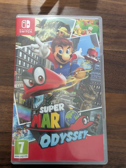 Nintendo Switch 1 + Super Mario Odyssey