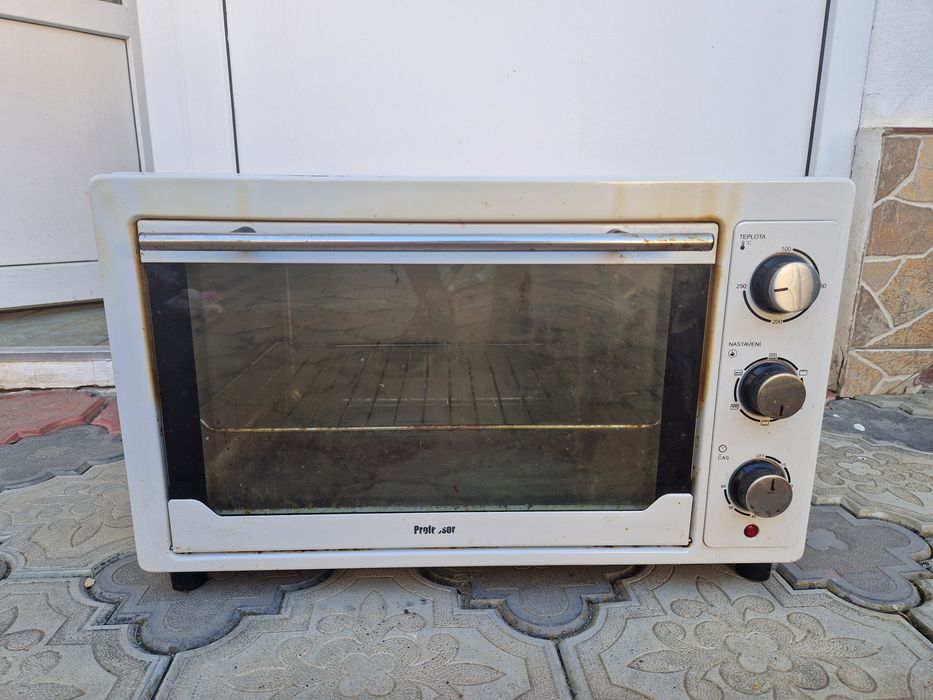 Vand cuptor electric