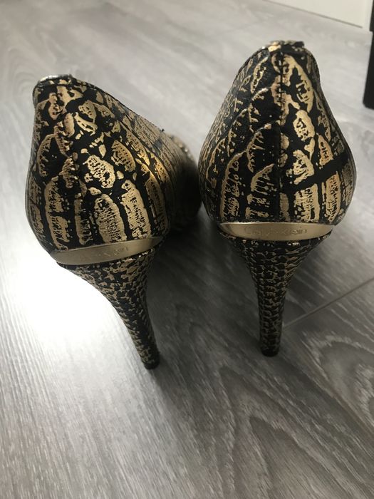 Pantofi Calvin Klein piele naturala, aurii