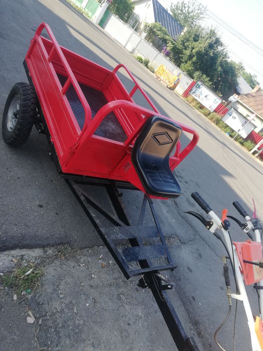 Vand motocultor cu remorca