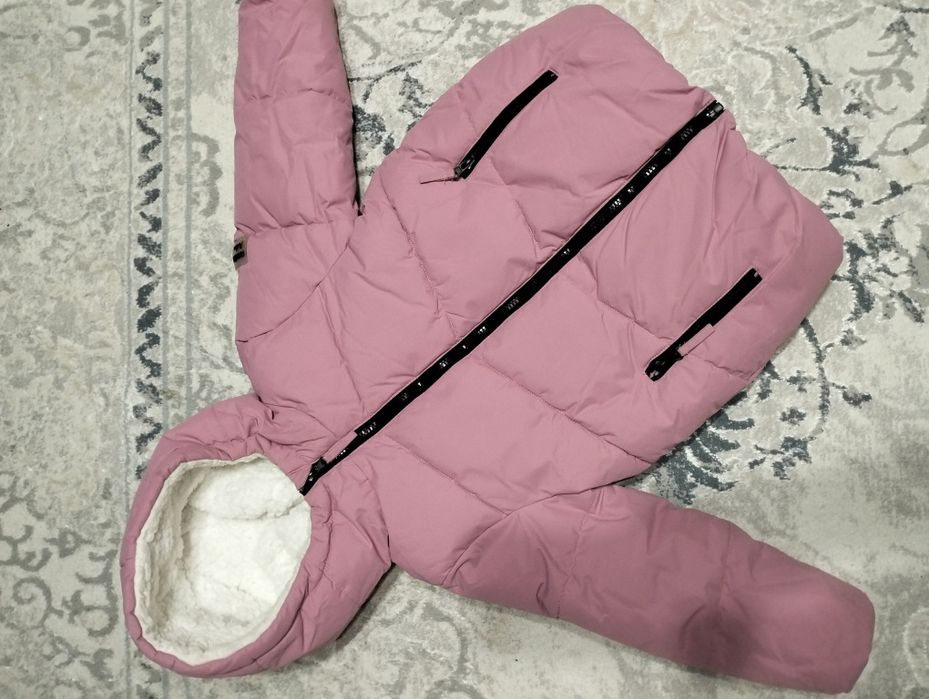 Продам куртку зима для девочки