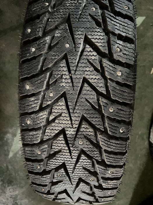Продаю Шины на 225/65/17