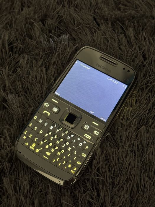 Nokia E72 Functional