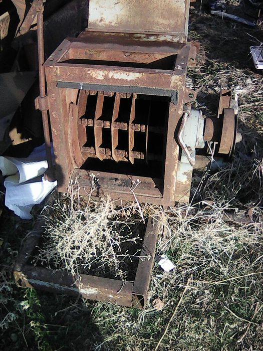 Продам зернодробилку