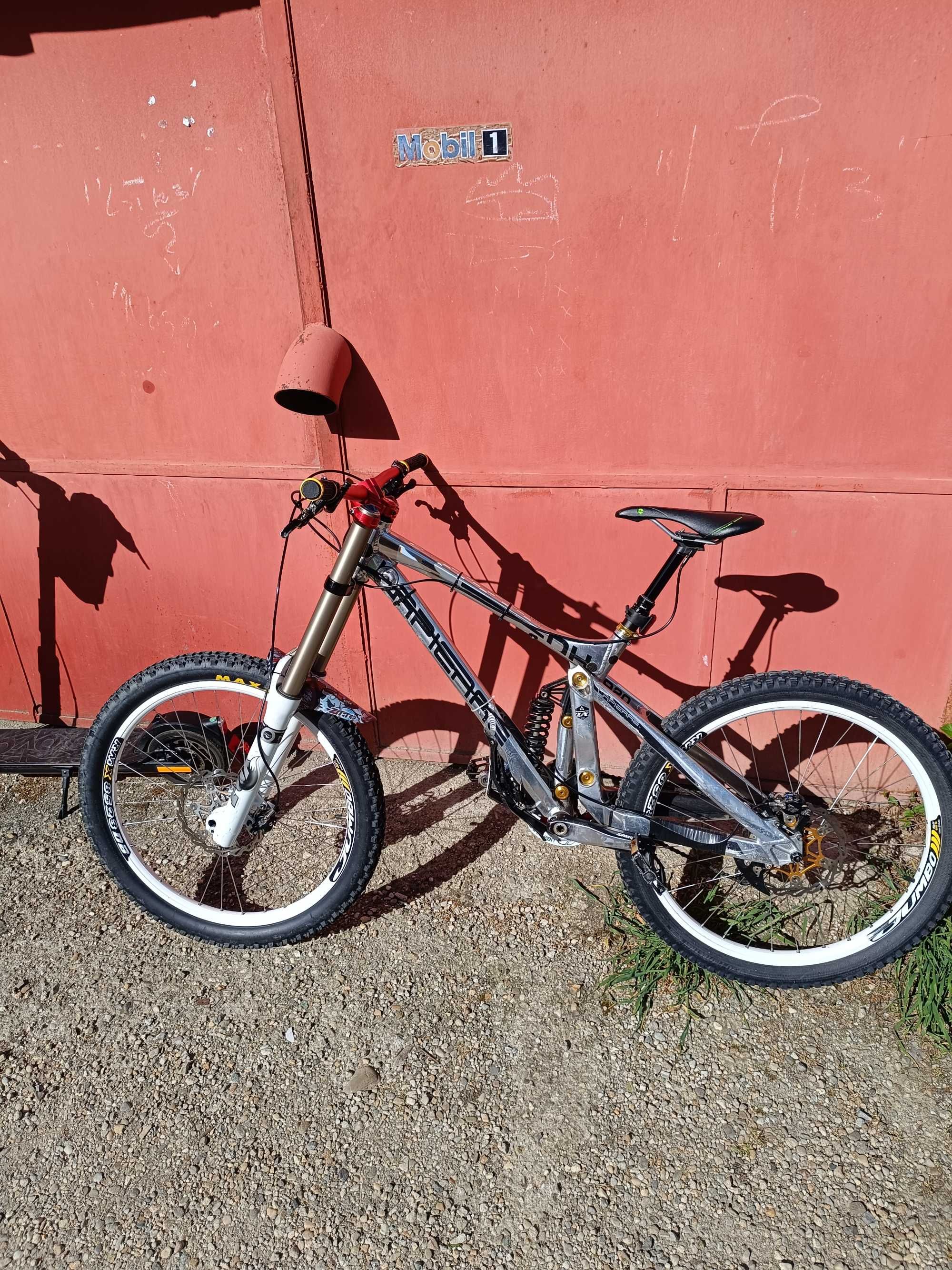 Bicicleta Lapierre Dh920