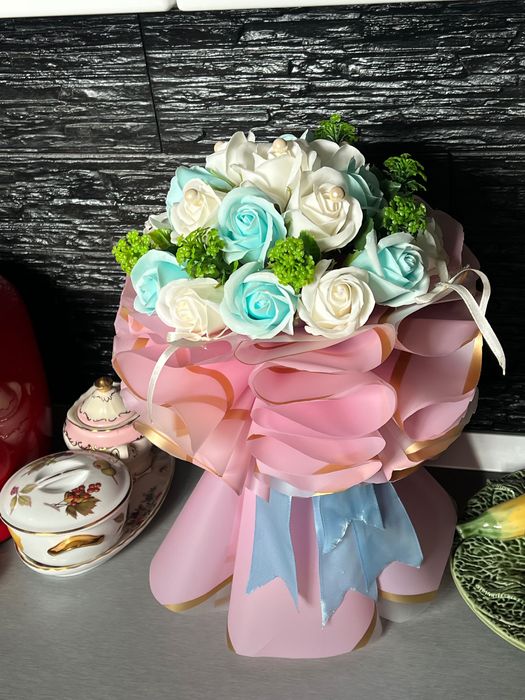 Buchet de 19 trandafiri de săpun