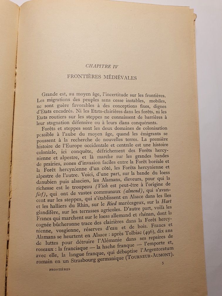 Vând Geografia Frontierelor, carte veche, în limba franceză.