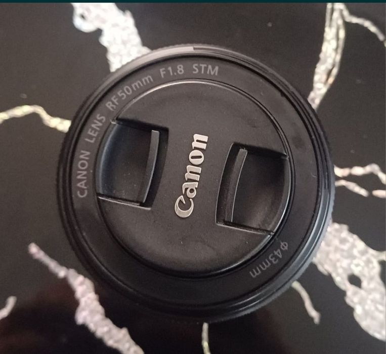 Vând obiectiv canon r10