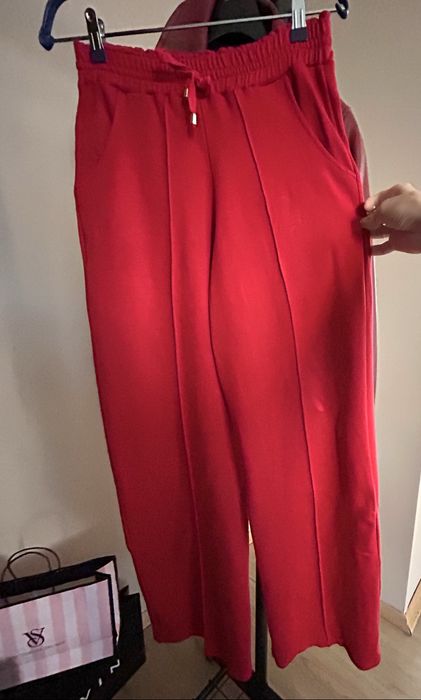 Спортно- влегантен сет на марката Vincit