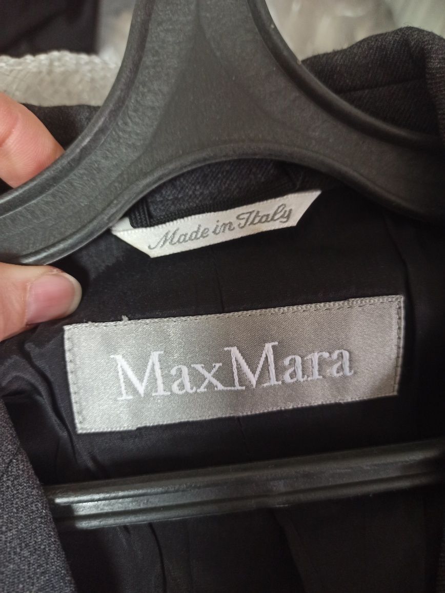 Классический костюм MaxMara