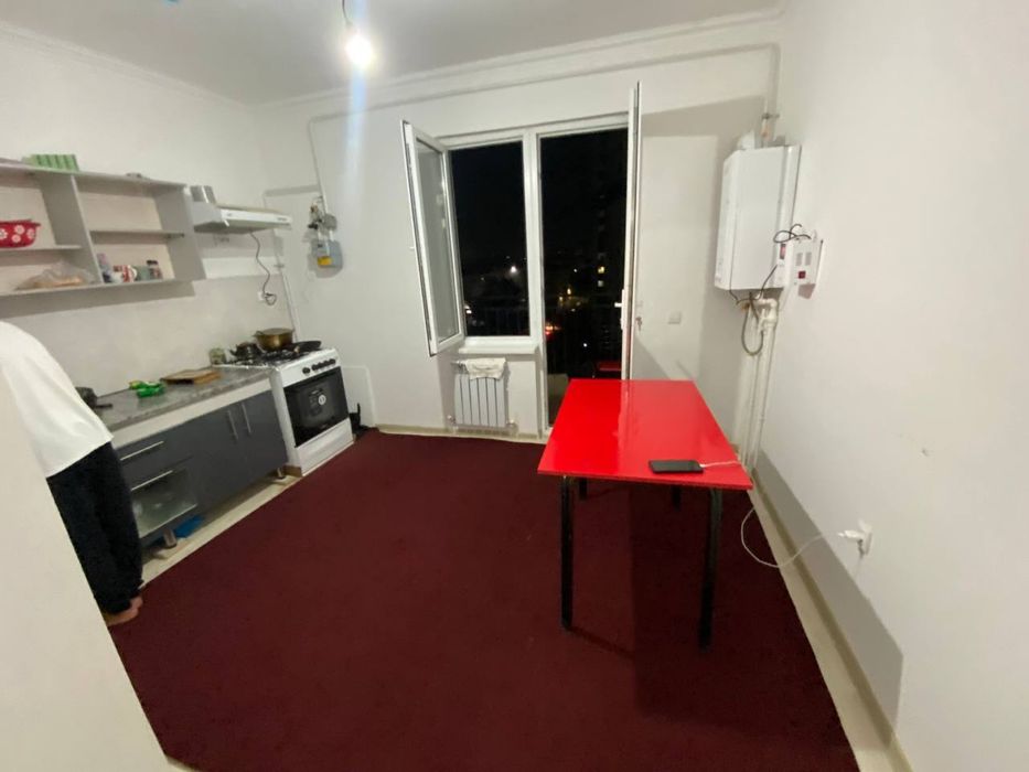 Yashnaobod Olmos maxala 1 ta kota honaga 2 bola kere oylik 600 mindan