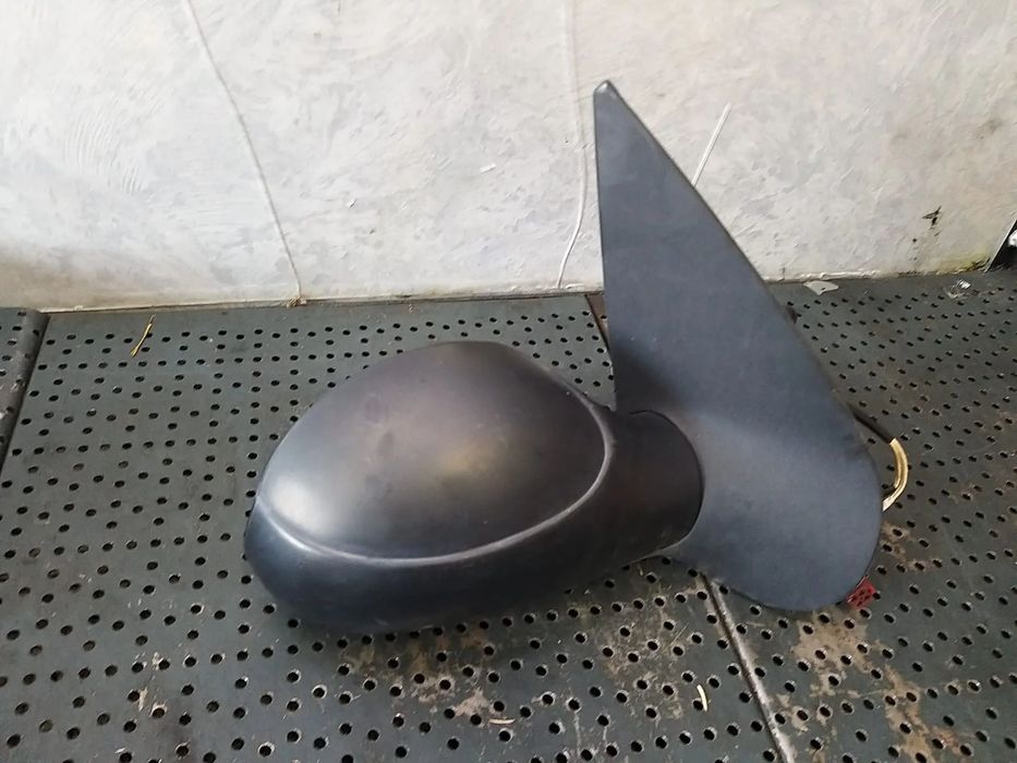 Oglinda manuala dreapta peugeot 206 96432615xt