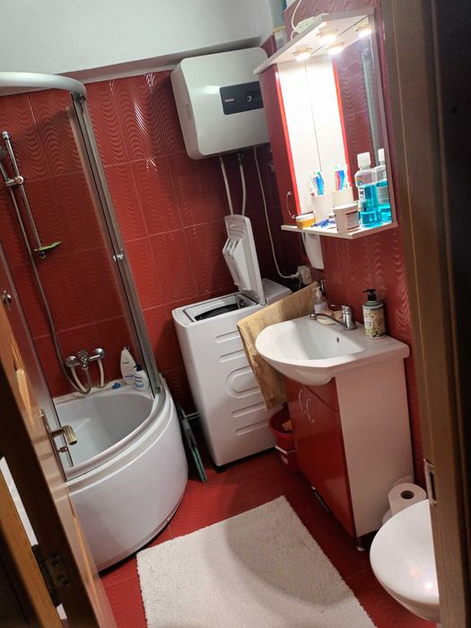 Vand Apartament 2 camere zona centrala Ineu