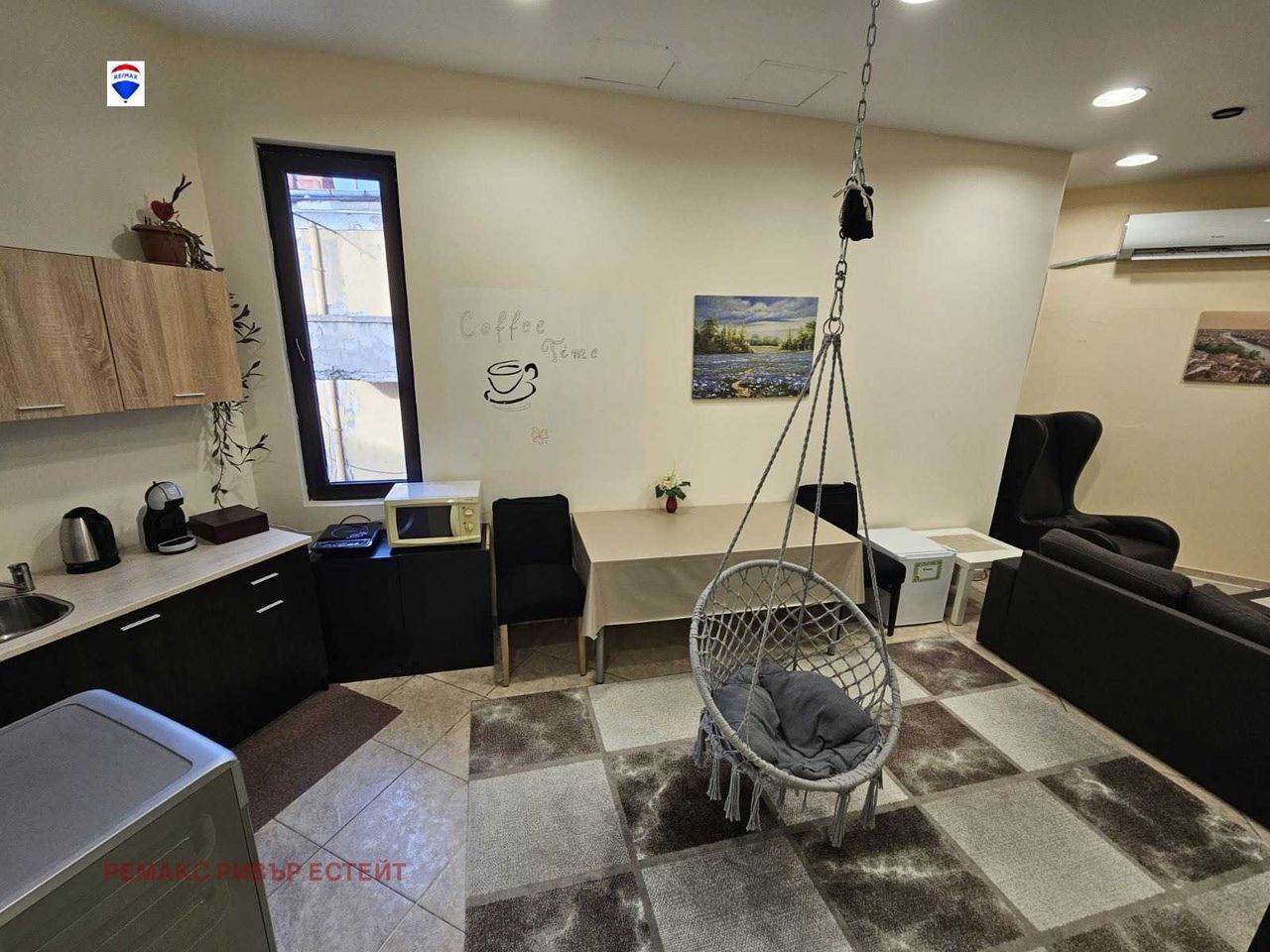 Продава се Едностаен апартамент в Русе, Център - 73 кв.м за 958 €/кв.м - Снимка #7