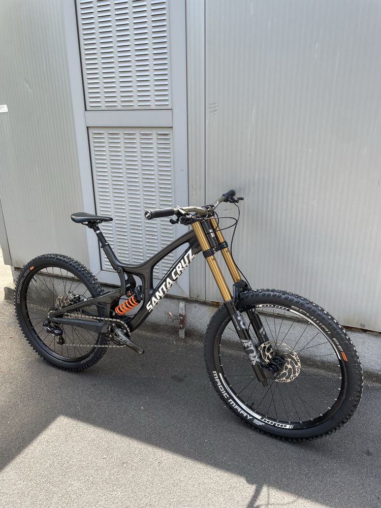 Santa Cruz V10.6 CC custom build