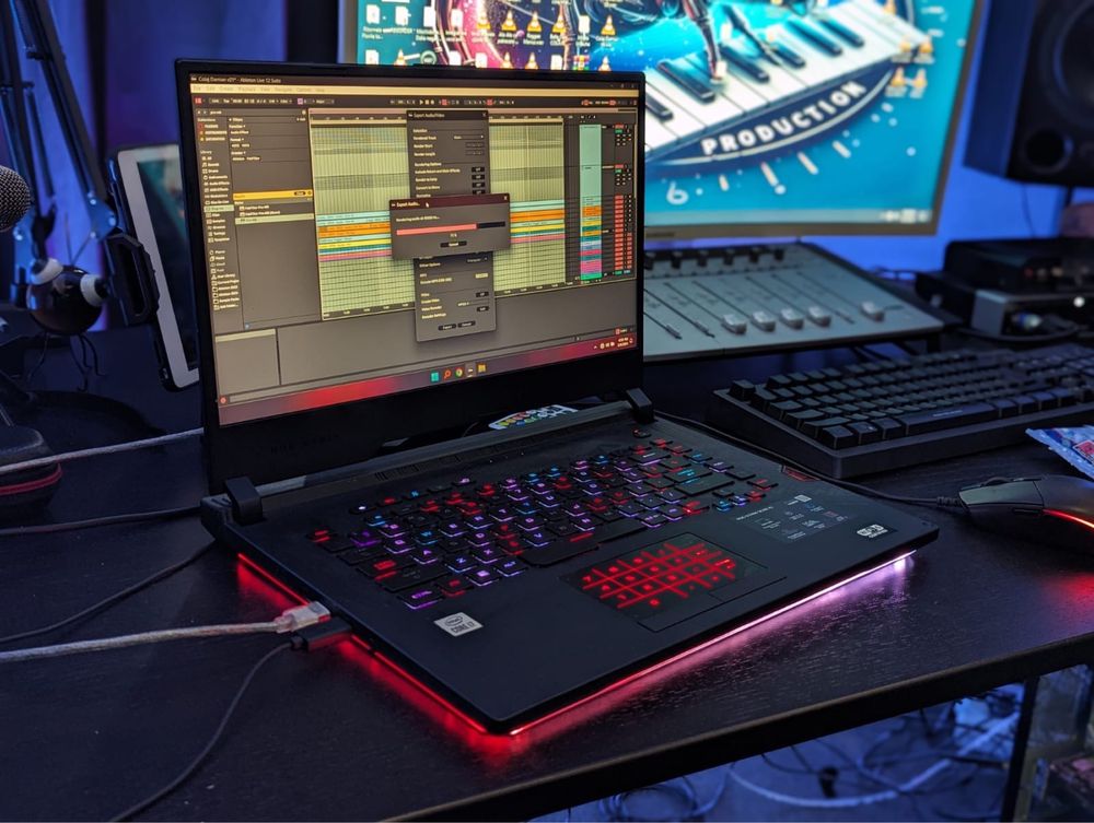 Asus Rog Strix 15 / I7 10875h / RTX 2070 (Laptop Gaming)