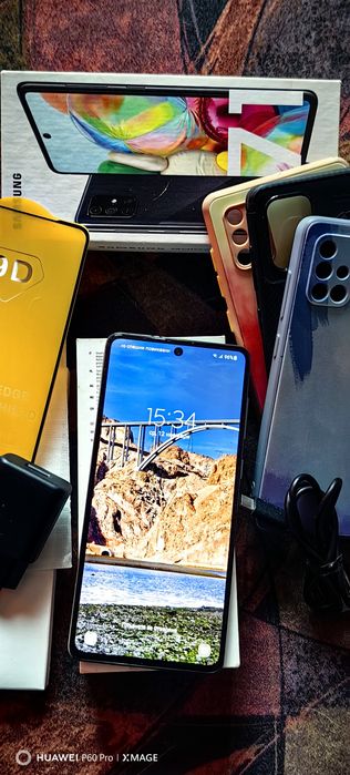 SAMSUNG Galaxy A71-Перфектно състояние.Подаръци