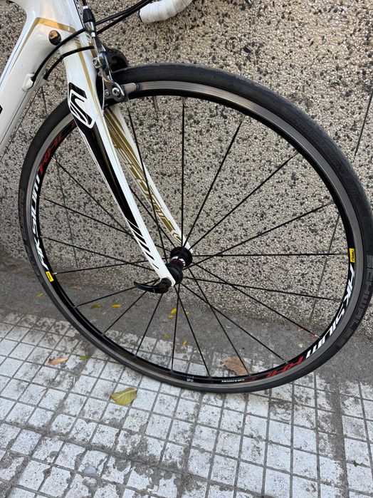 Scott Addict R3 Carbon/Shimano Ultegra 2x10/7.85 kg.