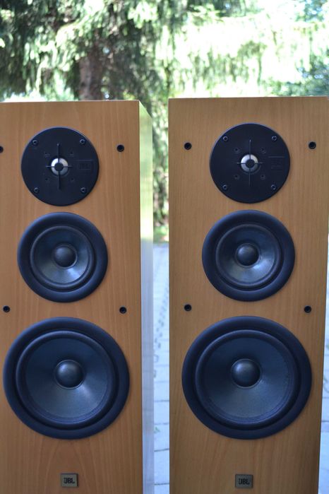 Boxe JBL model TI 400