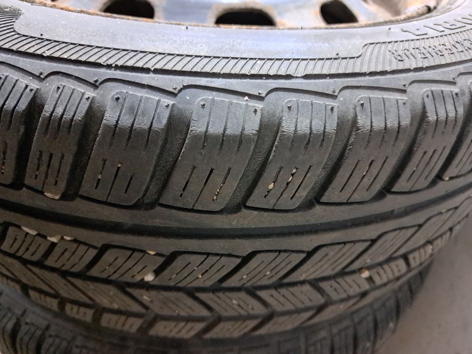 Cauciucuri iarnă cu genți foarte bune puțin folosite
