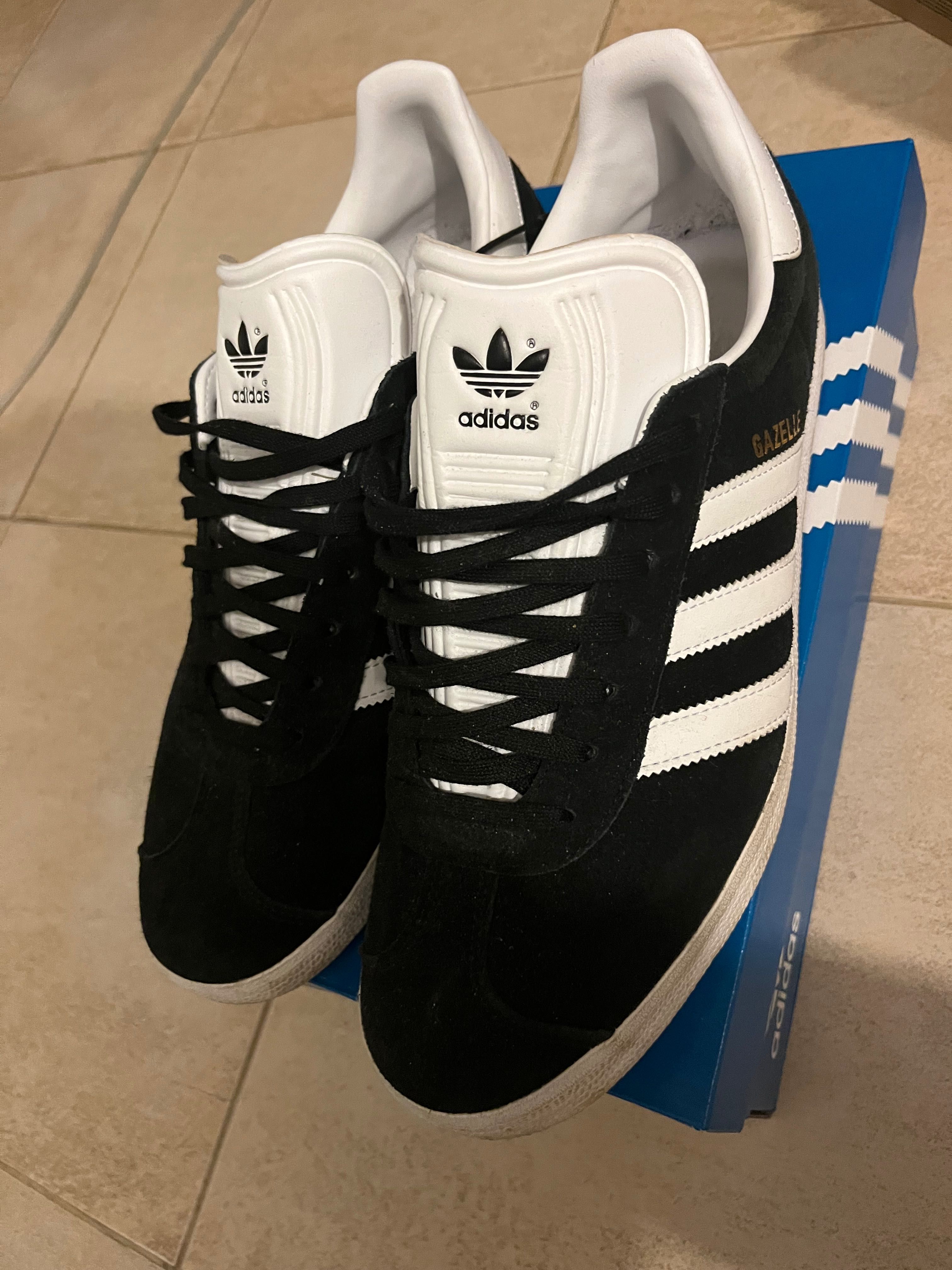 Маратонки  на Adidas