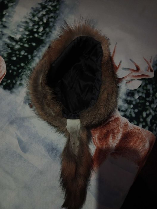 Шапка от чакалска кожа