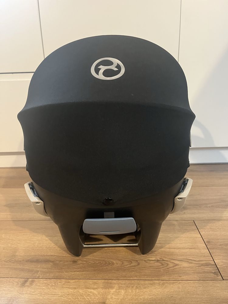 Столче за бебе Cybex Gold Aton 5 + база за автомобил + адаптери
