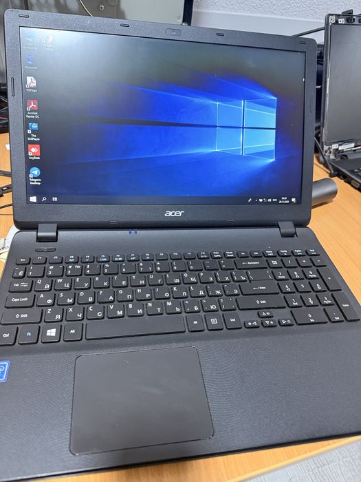 Ноутбук сотилади. Холат зур. Асер.