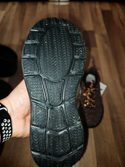 Vând adidași marca Engelbert Strauss