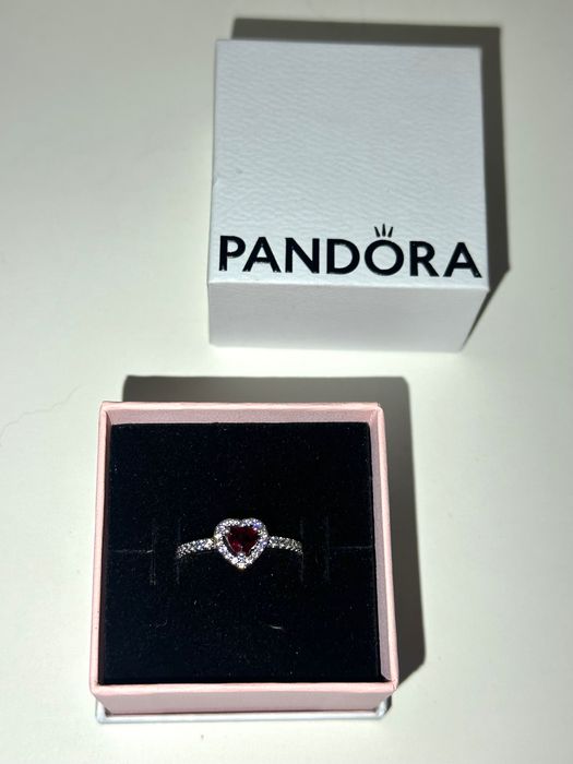 Inel Pandora red heart inel cu inimă roșie