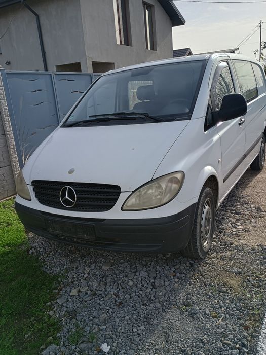 Vând Mercedes Vito