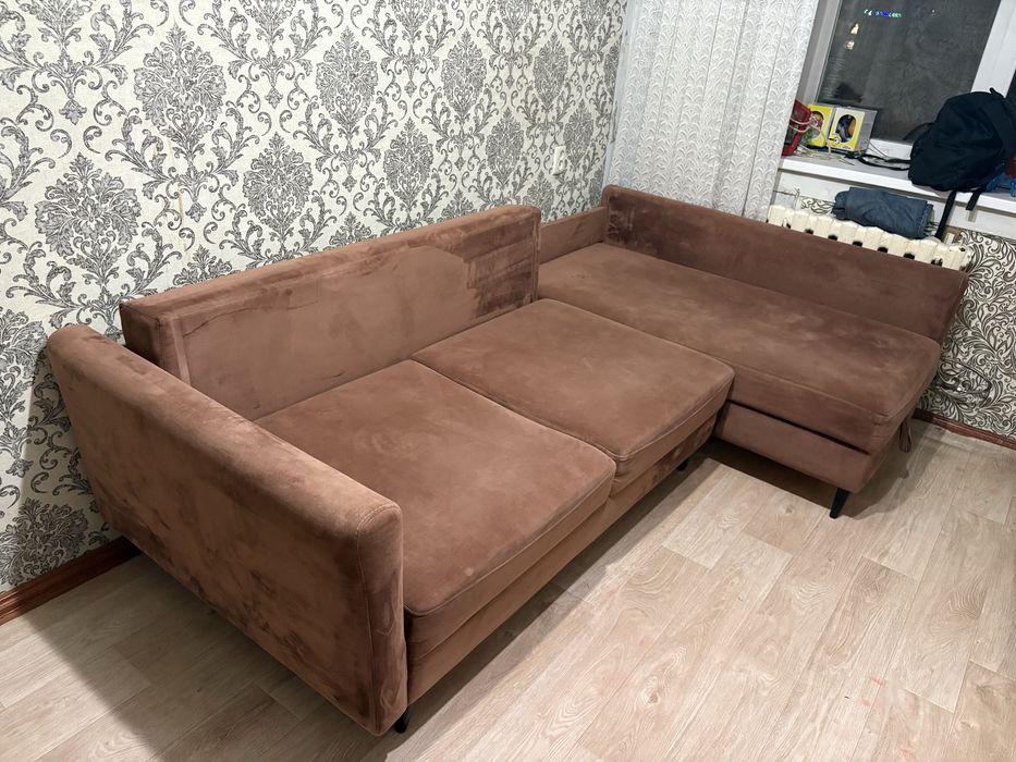 Продаю диван в хорошем состоянии