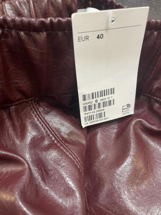 Нова!Клоширана пола HM