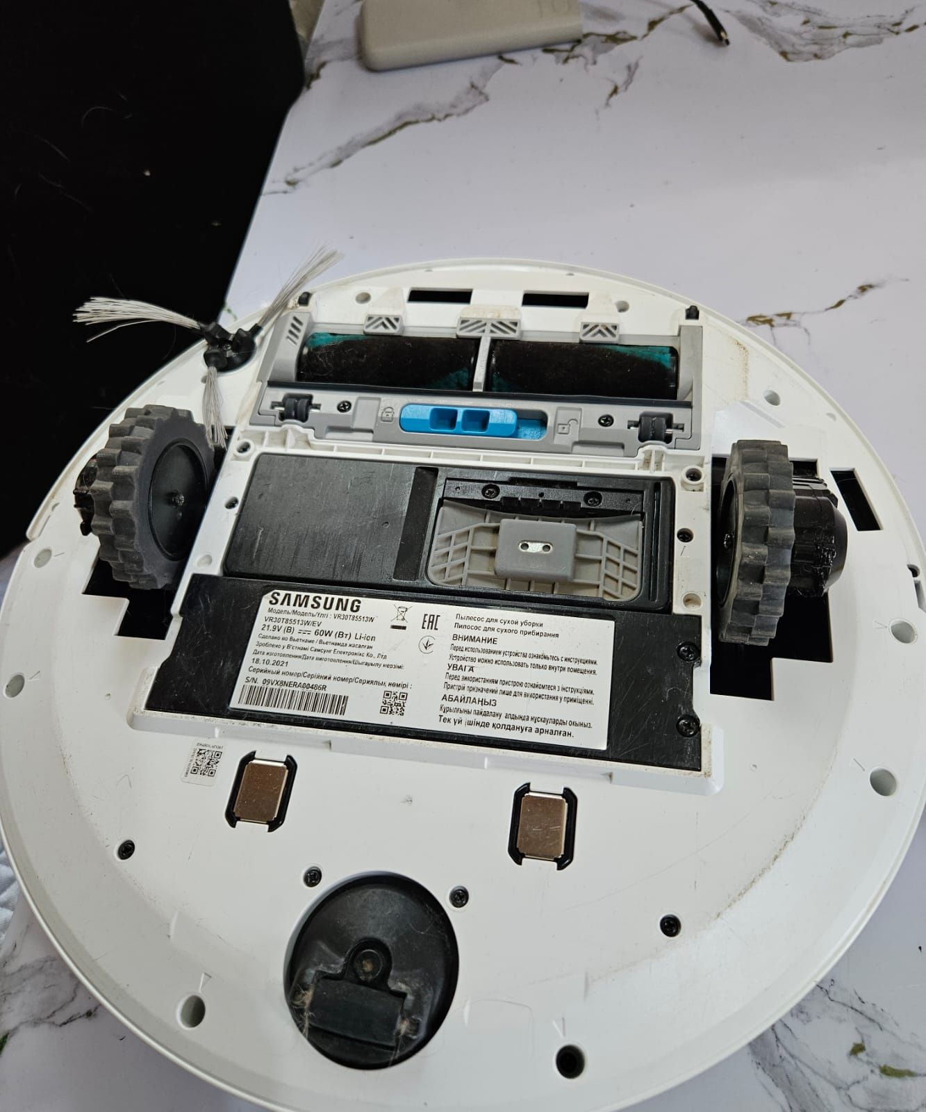 Робот пылесос со станцией сбора мусора/Samsung Jet Bot/почти новый .