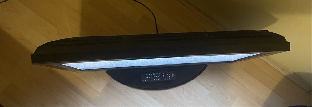 Телевизор Toshiba LCD Colour 32 инча със Дистанционно