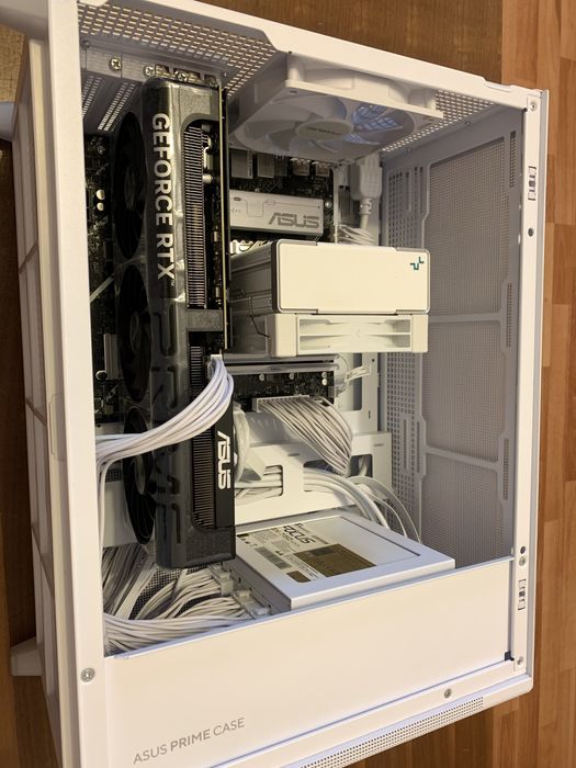 Placa video ASUS RTX™ 5070 OC Edition, 12GB GDDR7, garantie eMag