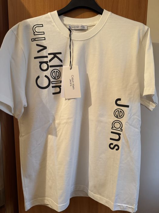 Tricouri diferite marimi