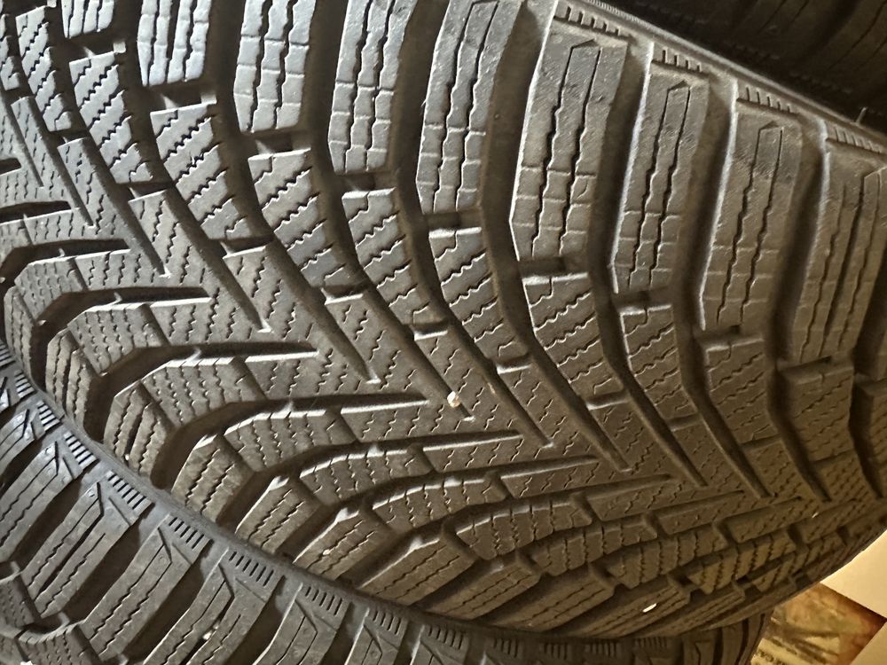 Зимни гуми 205/45 R16