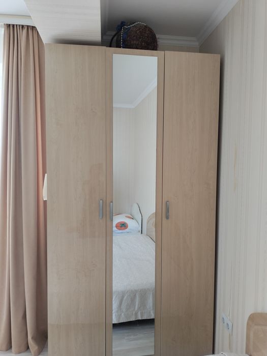 Продается шкафы для одежды