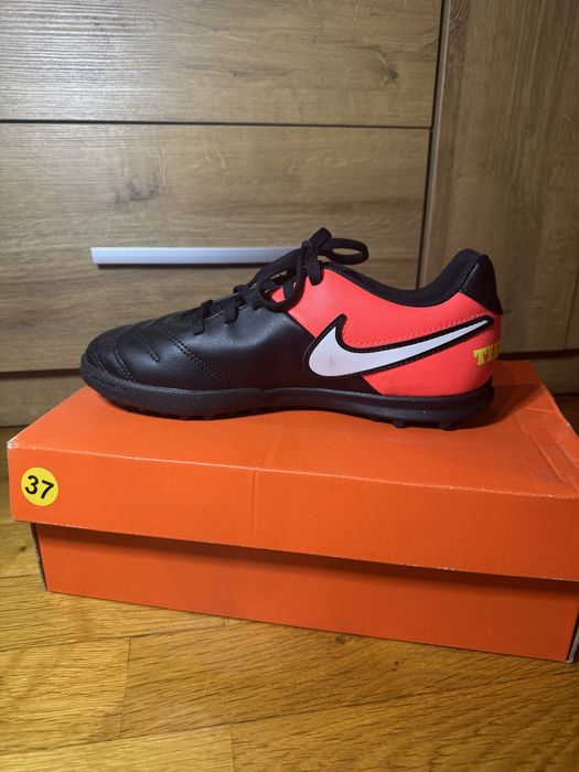 Футболни стуножки - Nike