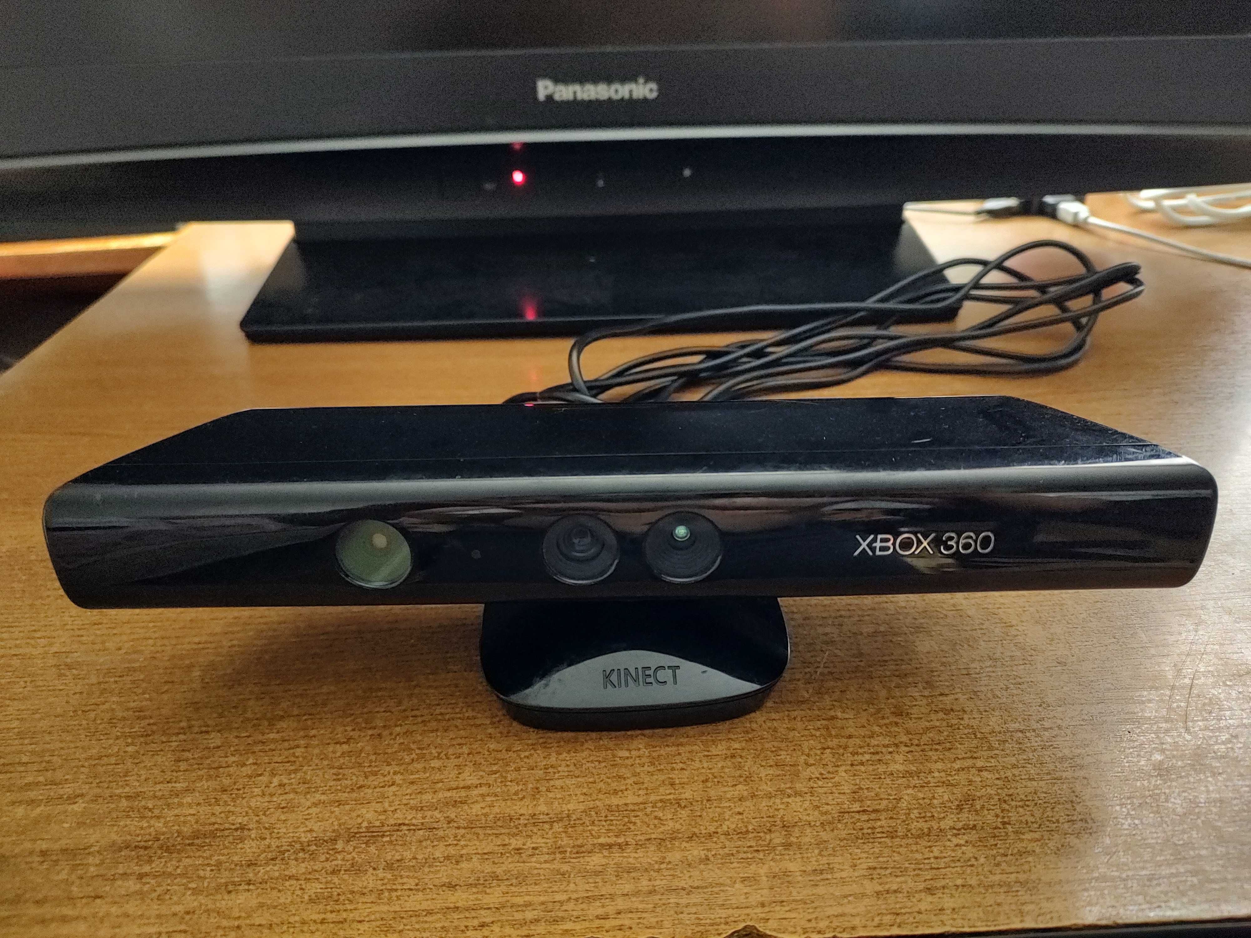 Xbox 360 Fat + 3 Controlere + 4 Jocuri + Camera Kinect